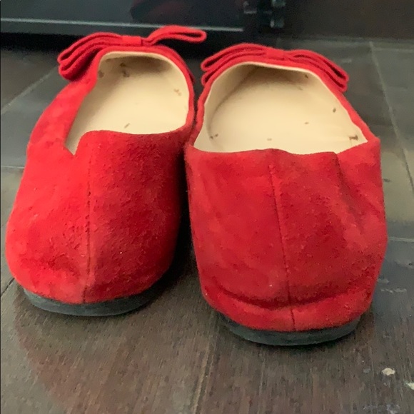 Red suede bow tie flats - Picture 3 of 6